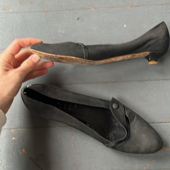 Designer Italian kitten heel suede dress shoes - Picture 6 of 6